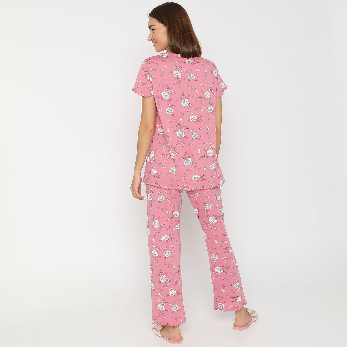 Women Wearing Regular Fit Printed Sleepwear Set