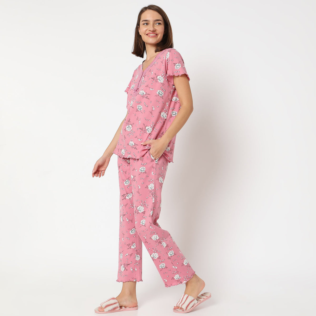 Women Wearing Regular Fit Printed Sleepwear Set