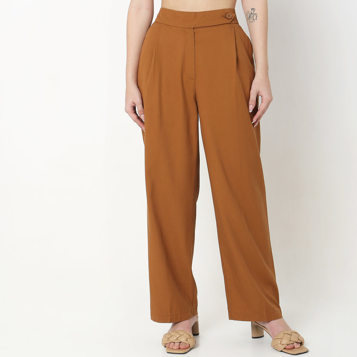 Regular Fit Solid Mid Rise Trousers