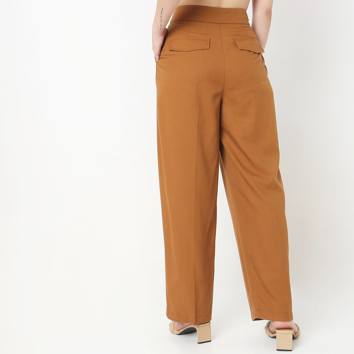 Regular Fit Solid Mid Rise Trousers