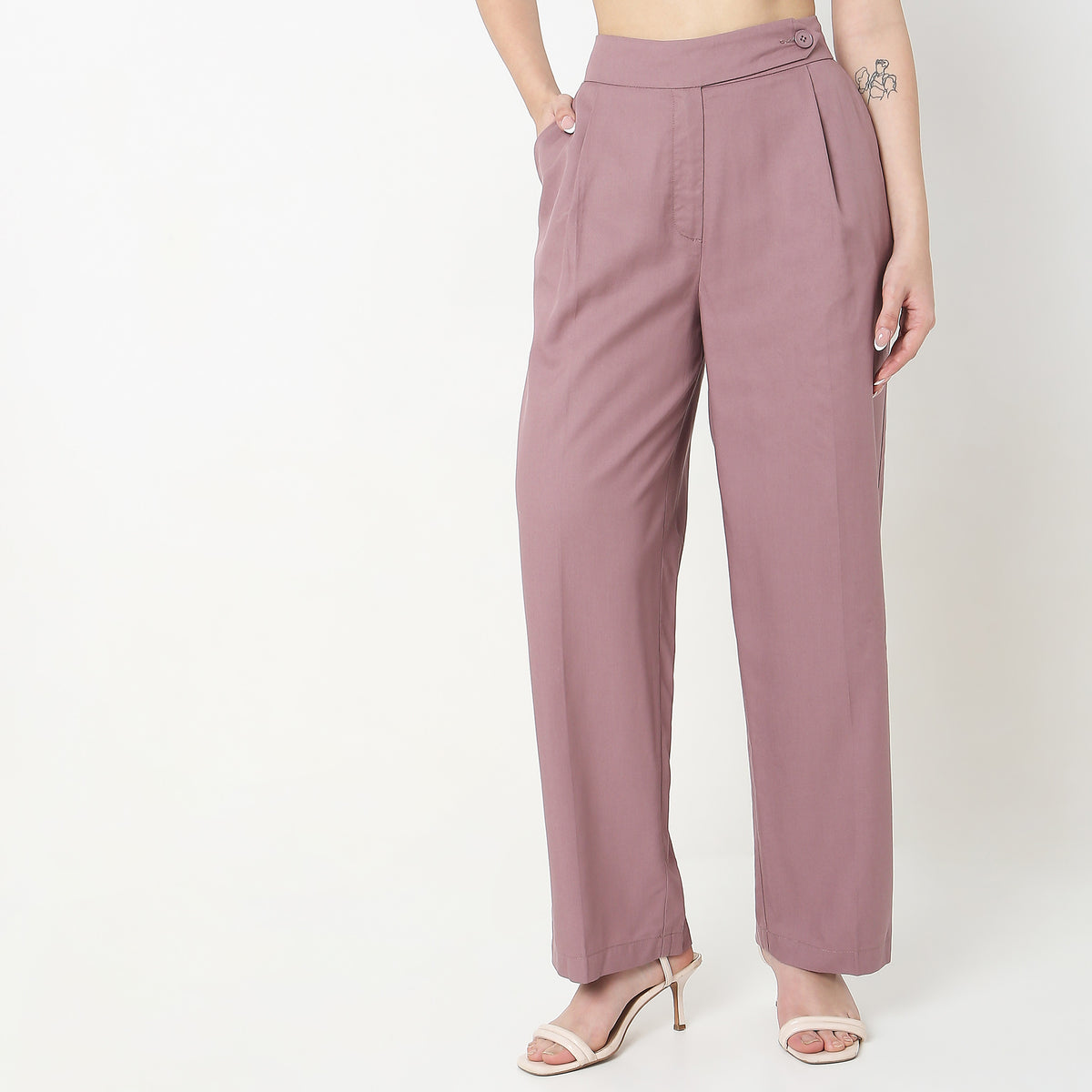 Regular Fit Solid Mid Rise Trousers