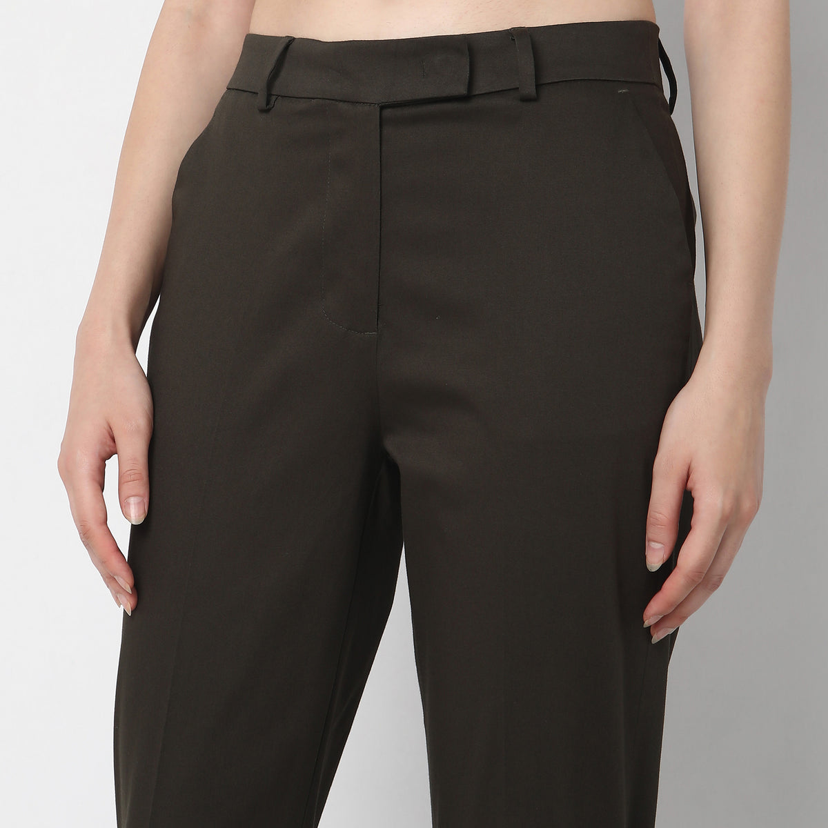 Regular Fit Solid Mid Rise Trousers