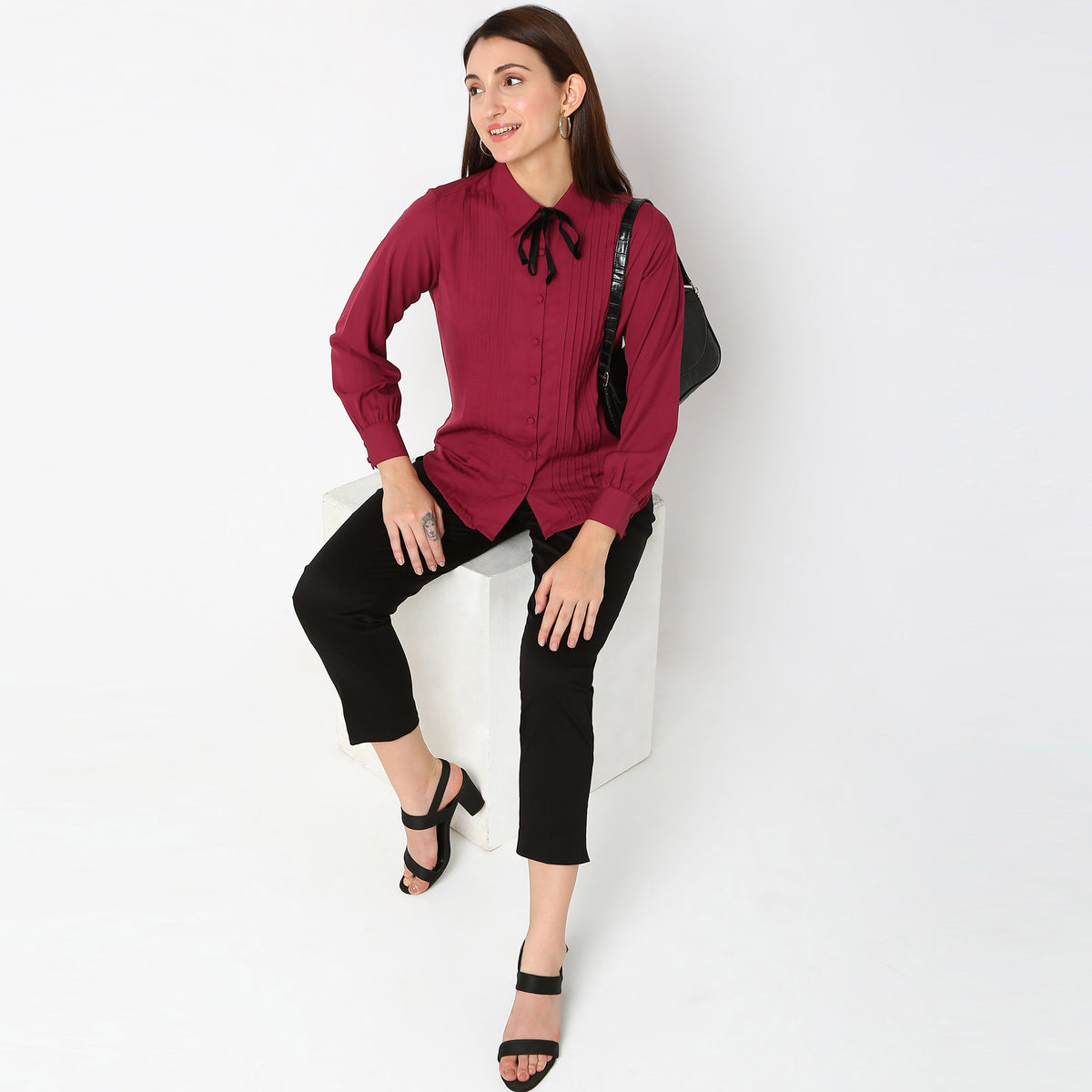 Regular Fit Solid Top