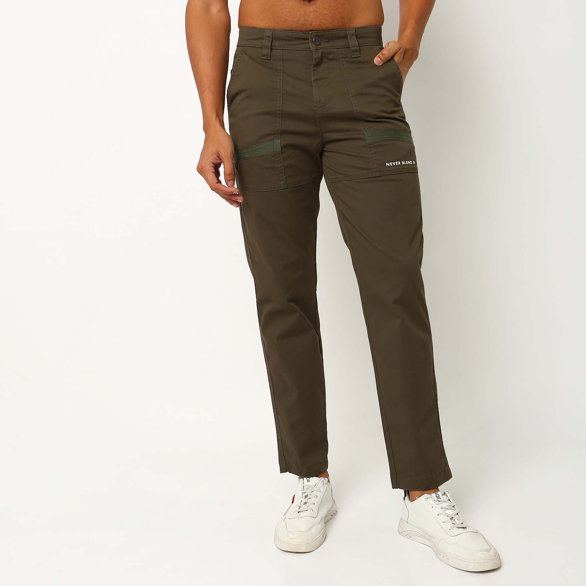 Signature Cargo Pants Solid Mid Rise