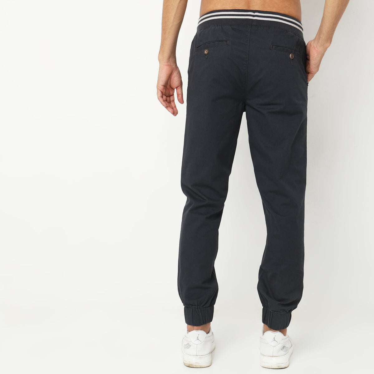 Regular Fit Solid Mid Rise Joggers