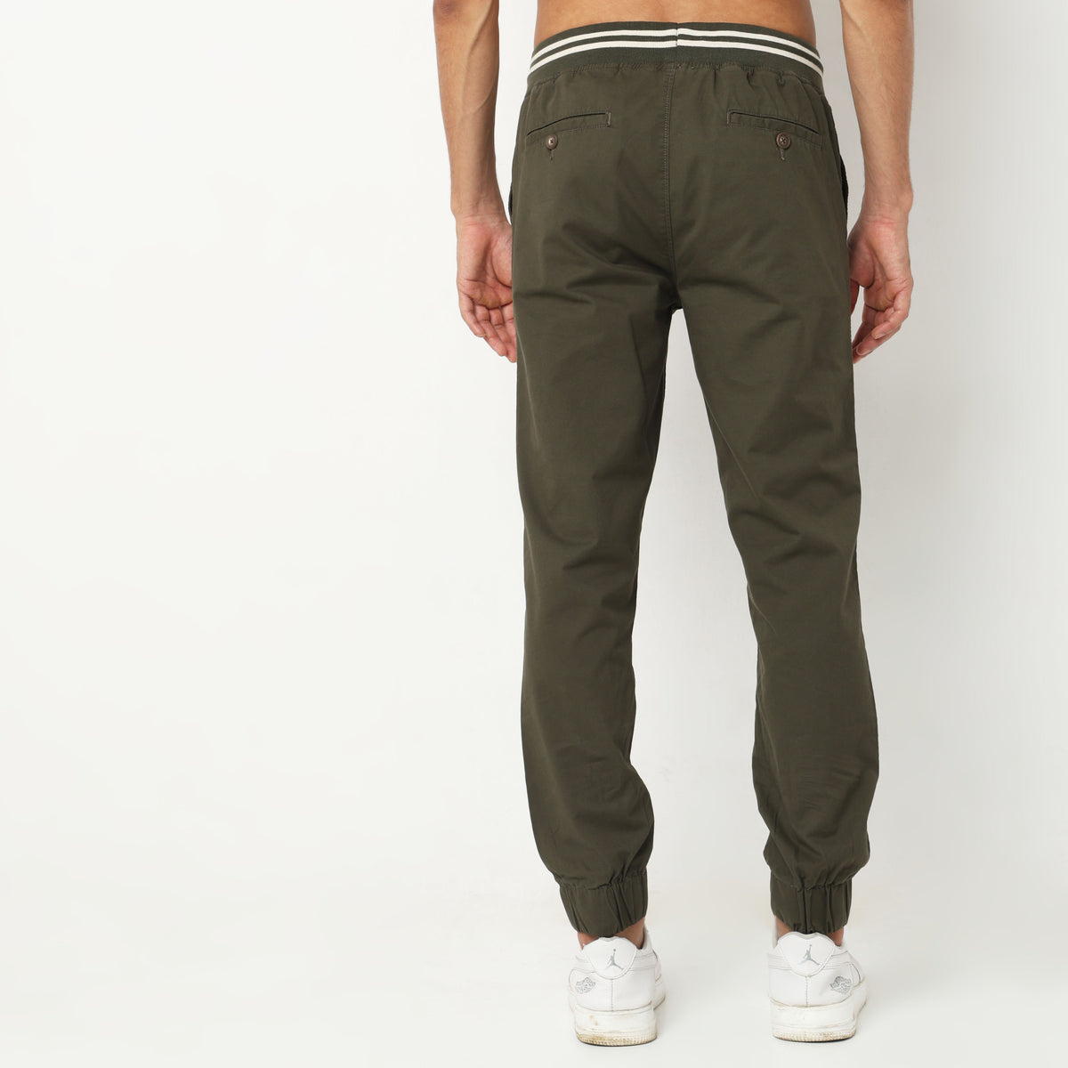 Regular Fit Solid Mid Rise Joggers