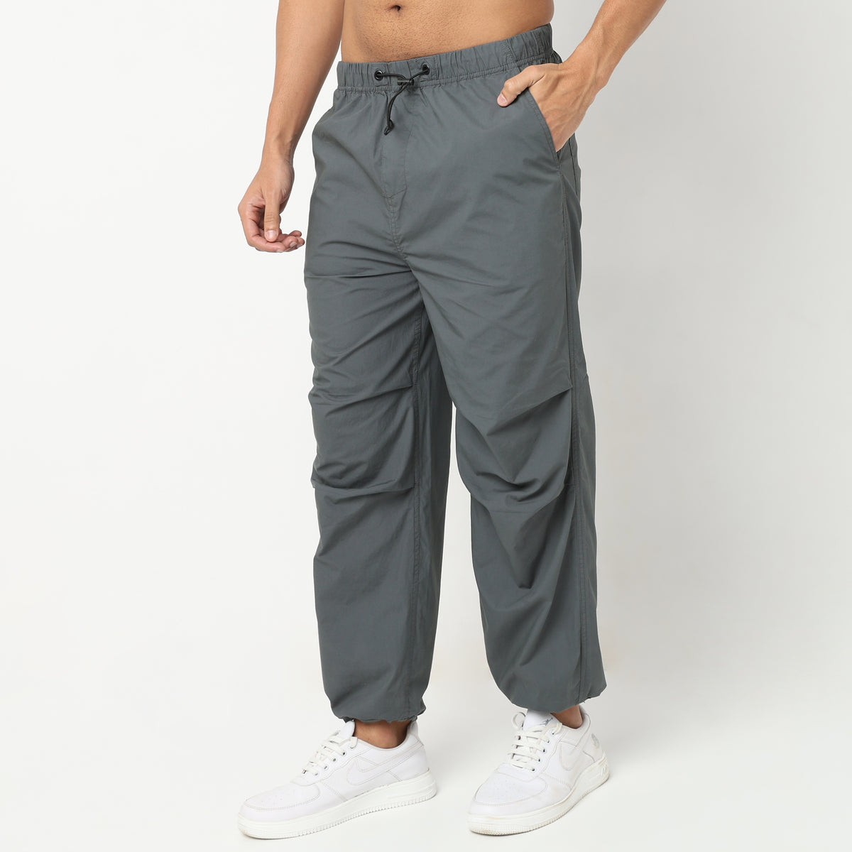 Regular Fit Solid Mid Rise Cargos