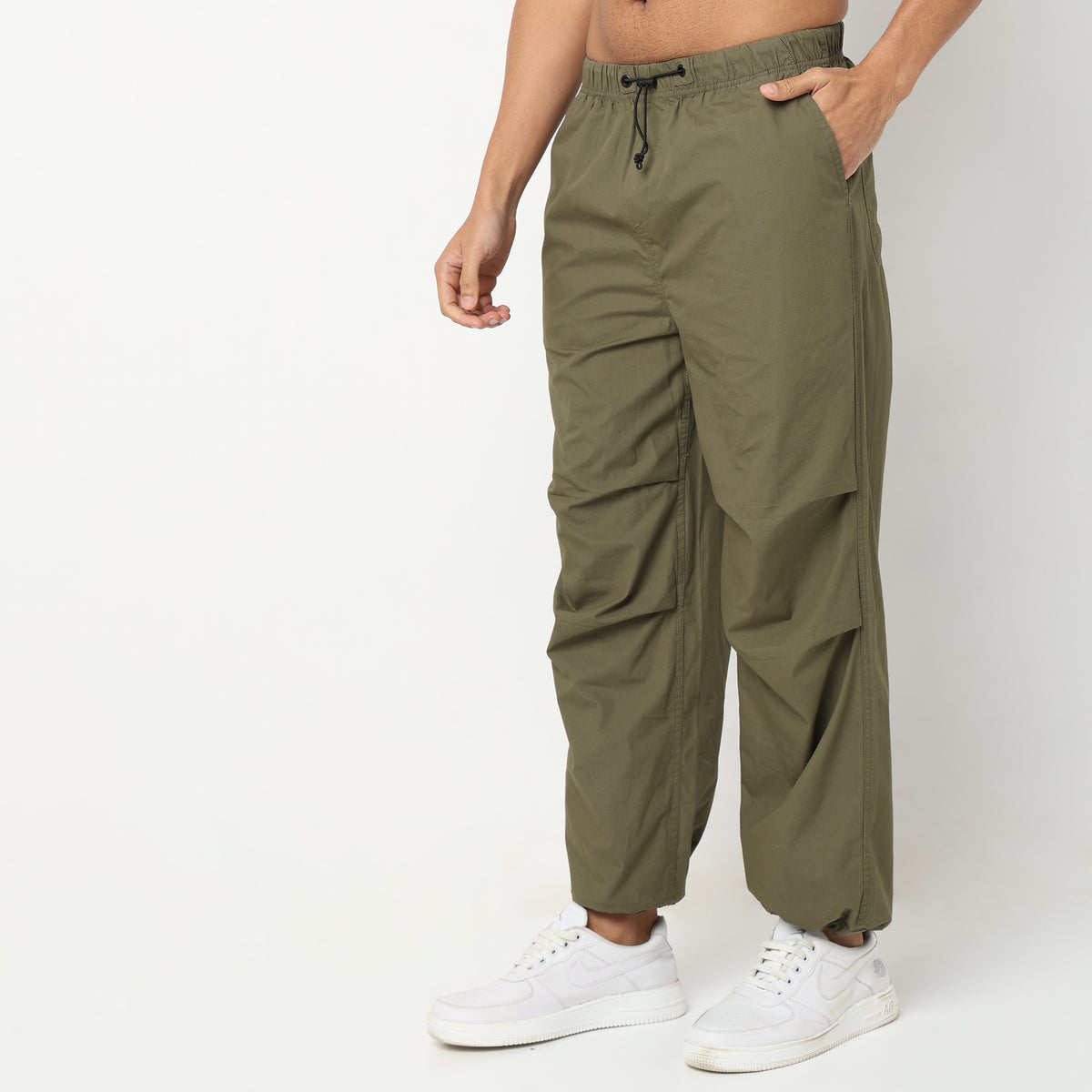 Regular Fit Solid Mid Rise Cargos