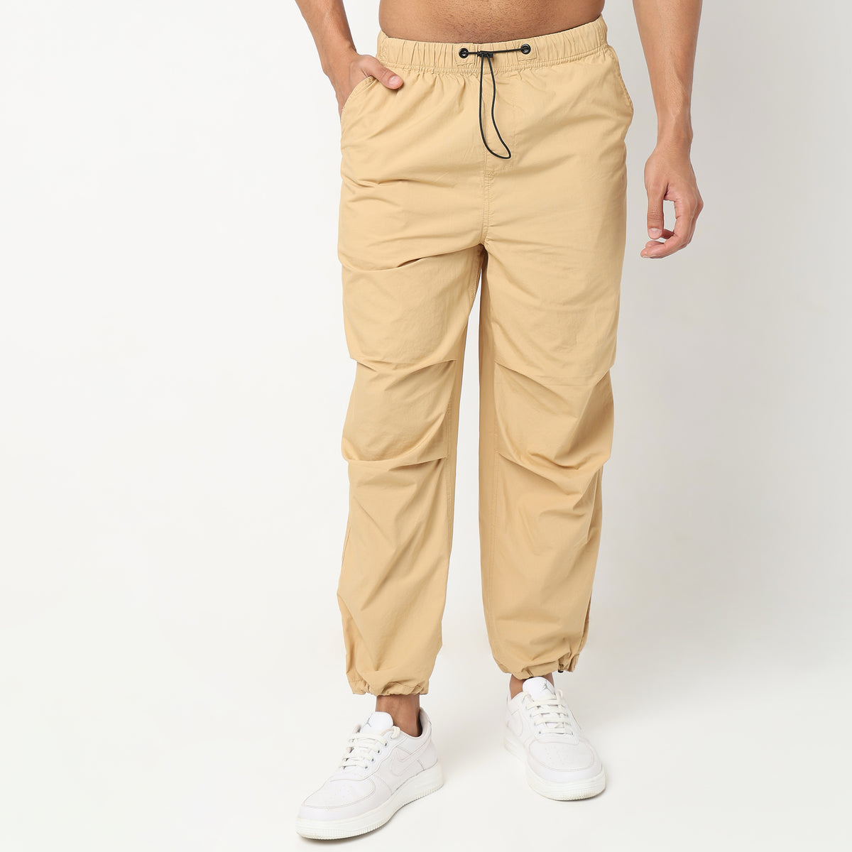 Regular Fit Solid Mid Rise Cargos