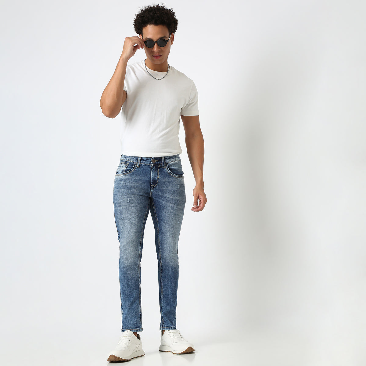 Regular Fit Solid Mid Rise Jeans