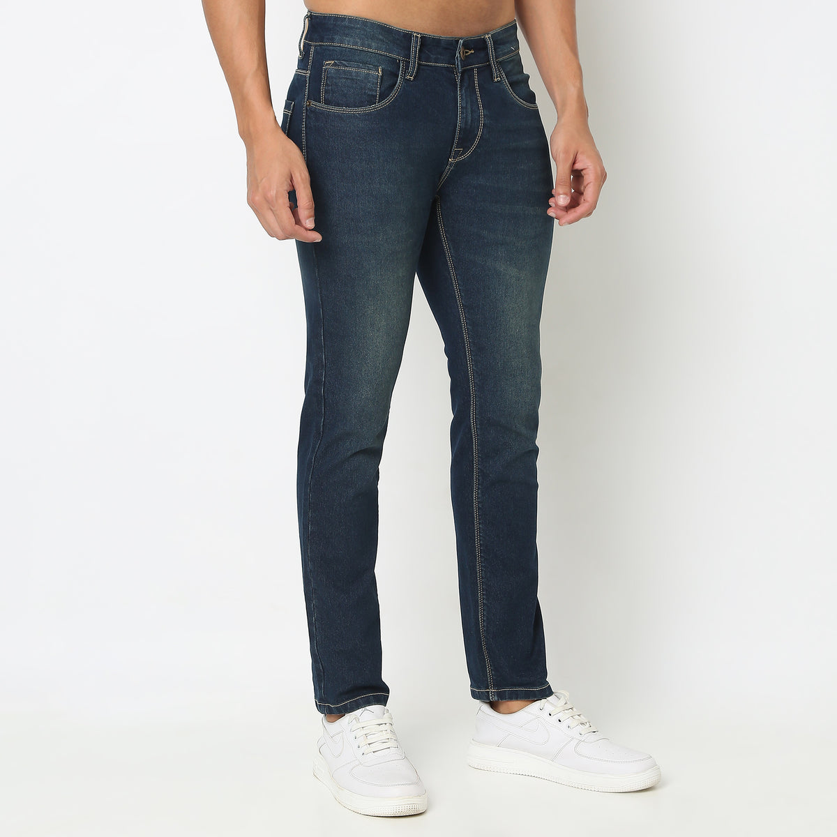 Regular Fit Solid Mid Rise Jeans