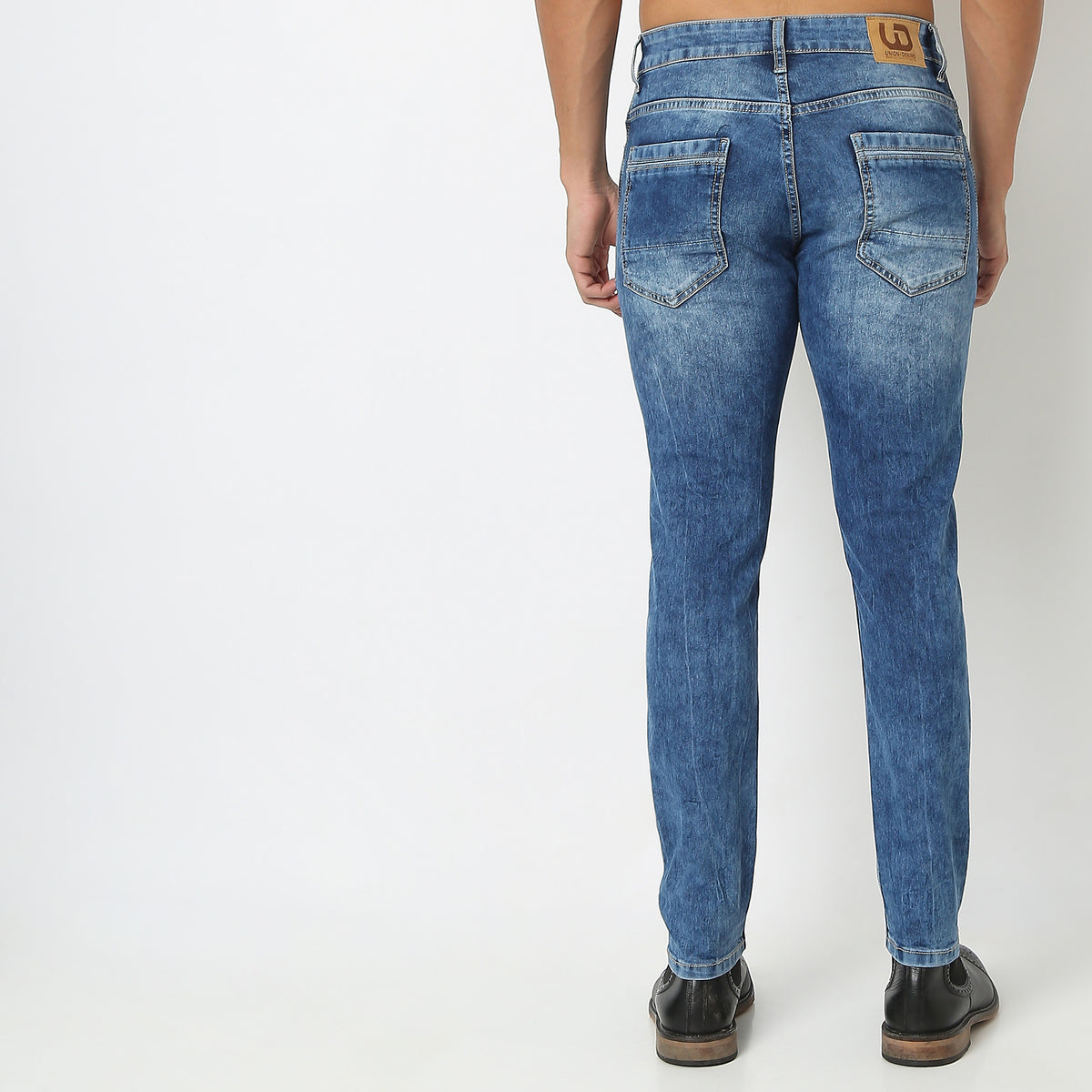 Regular Fit Solid Mid Rise Jeans