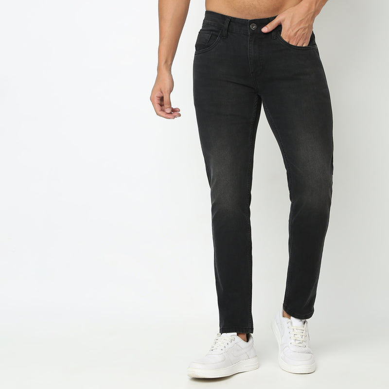 Regular Fit Solid Mid Rise Jeans