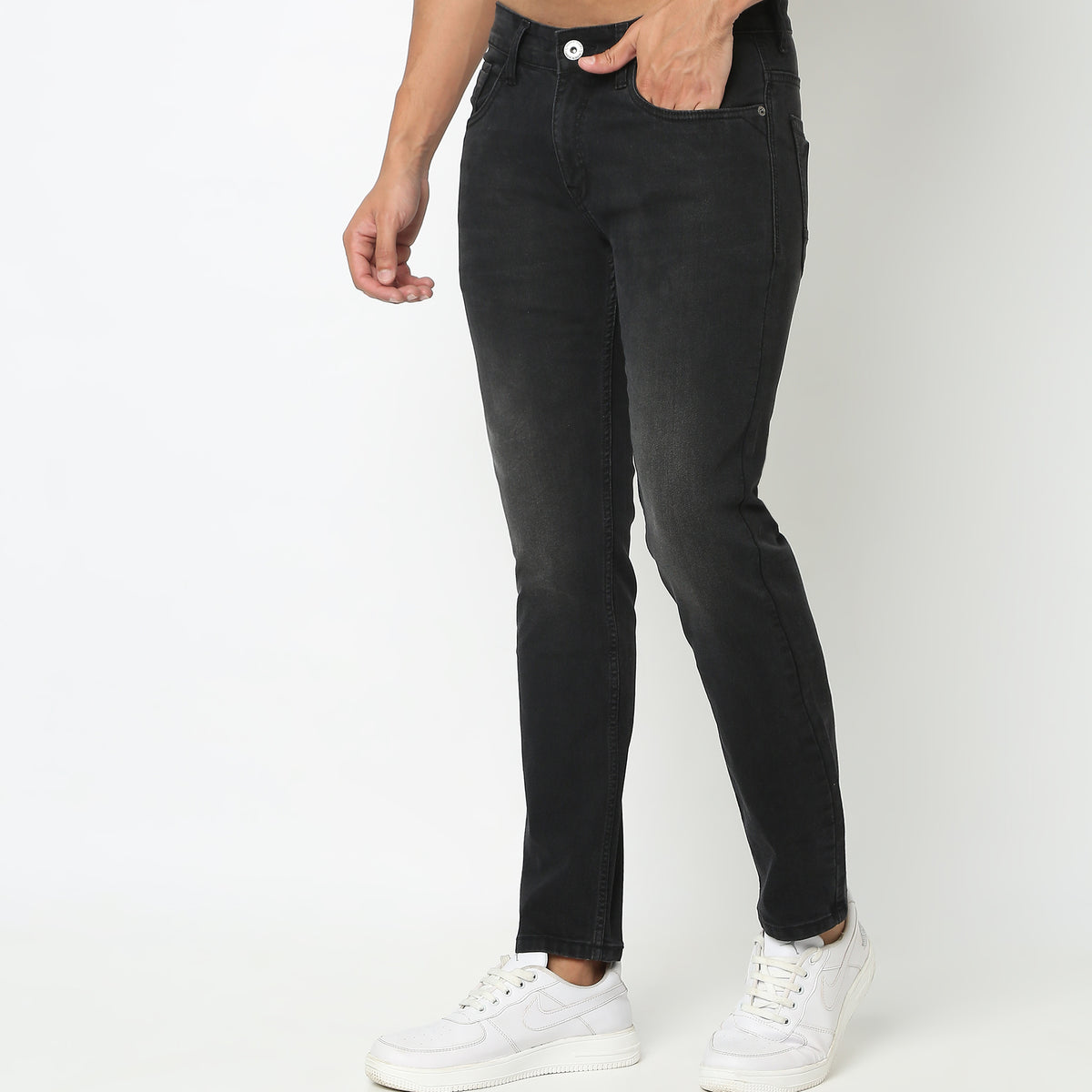 Regular Fit Solid Mid Rise Jeans