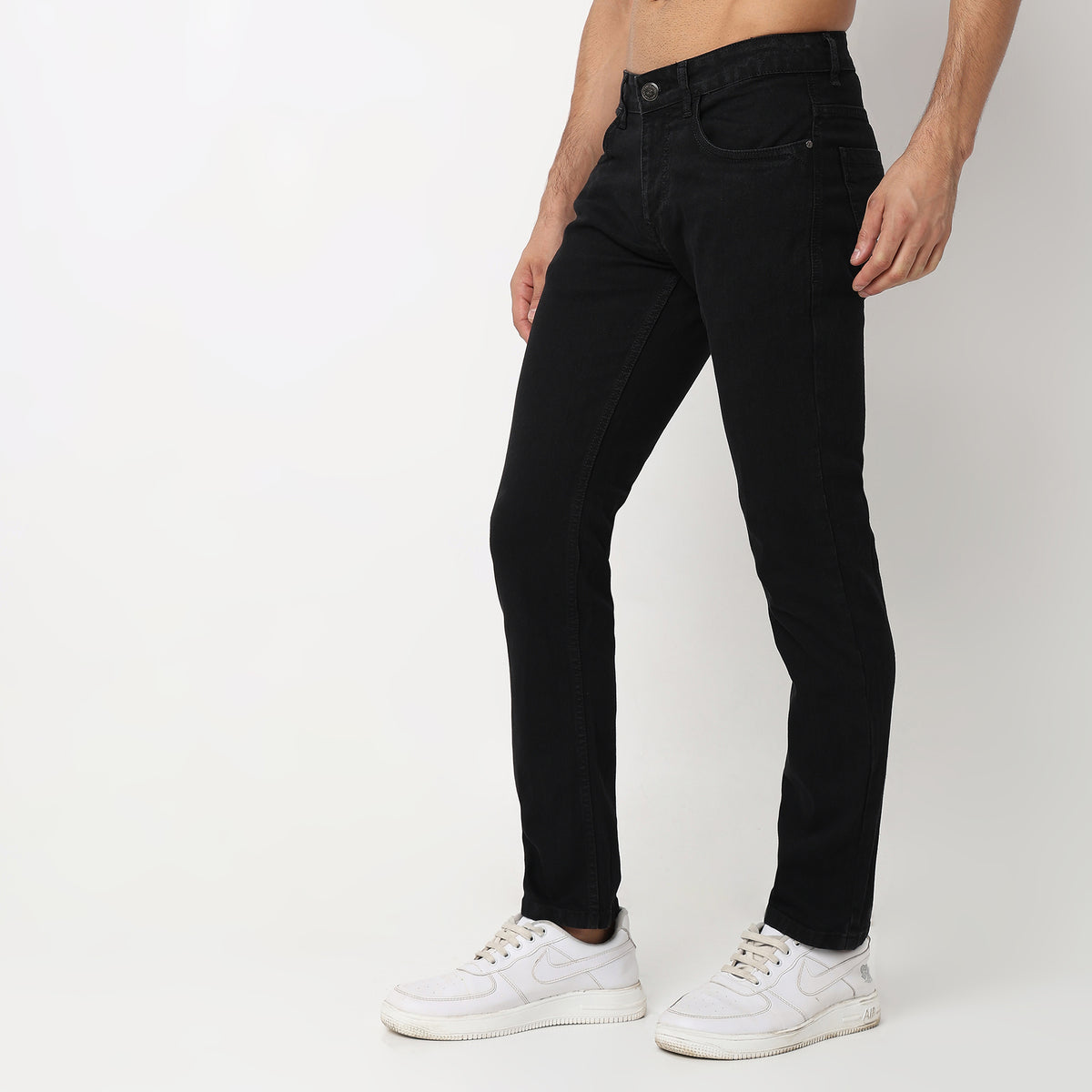 Regular Fit Solid Mid Rise Jeans