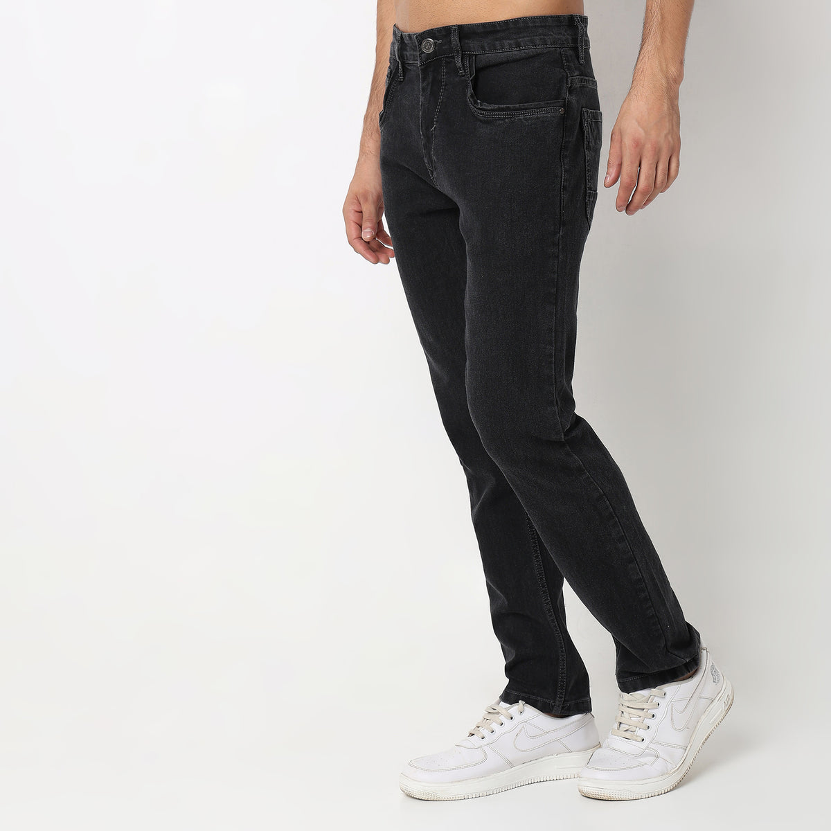 Regular Fit Solid Mid Rise Jeans