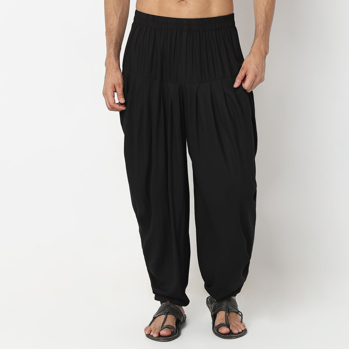 Regular Fit Solid Mid Rise Ethnic Pants