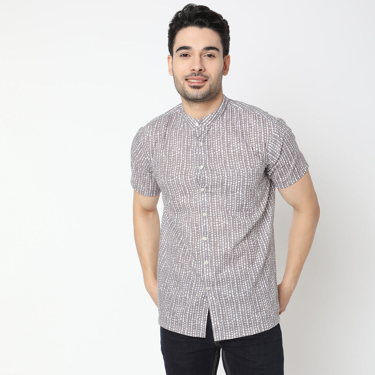 Men Wearing Regular Fit Abstract Shirt