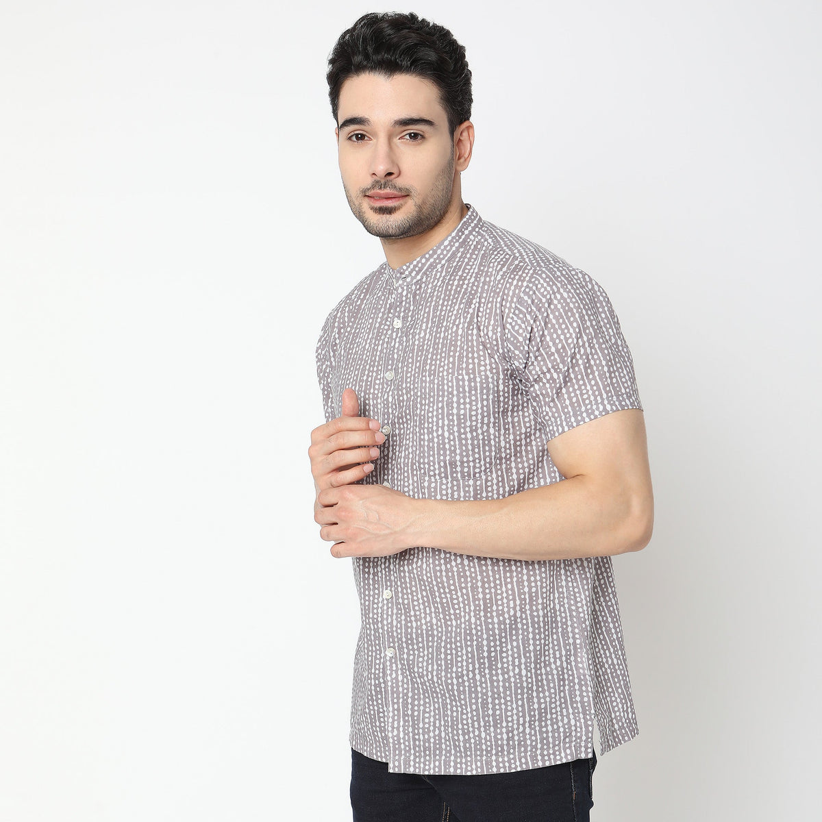 Men Wearing Regular Fit Abstract Shirt