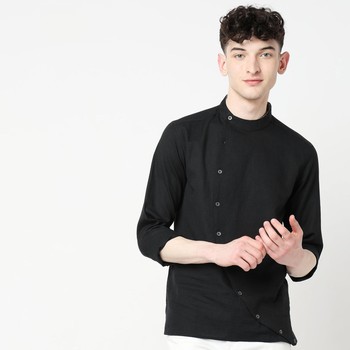 Men Wearing Regular Fit Abstract Shirt