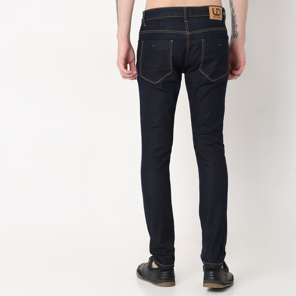 Skinny Fit Solid Mid Rise Jeans