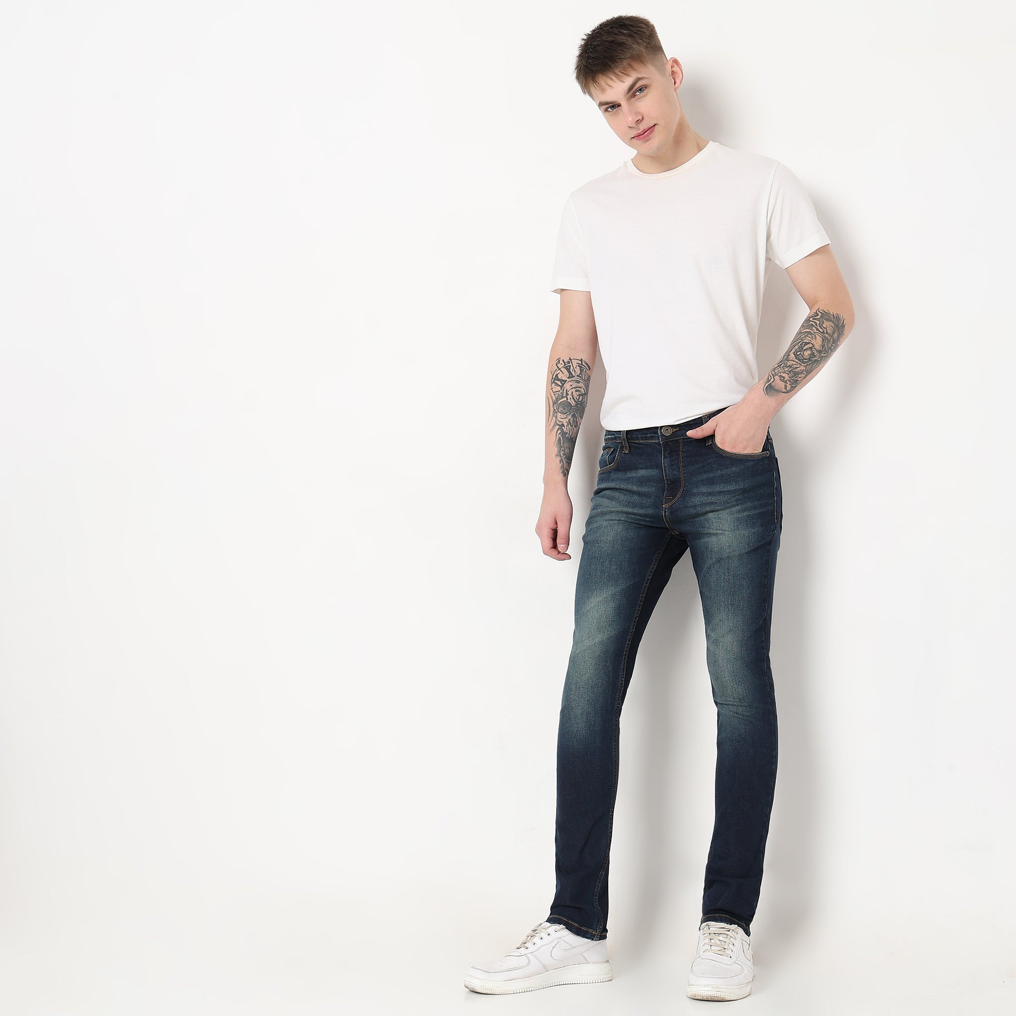 Skinny Fit Solid Mid Rise Jeans