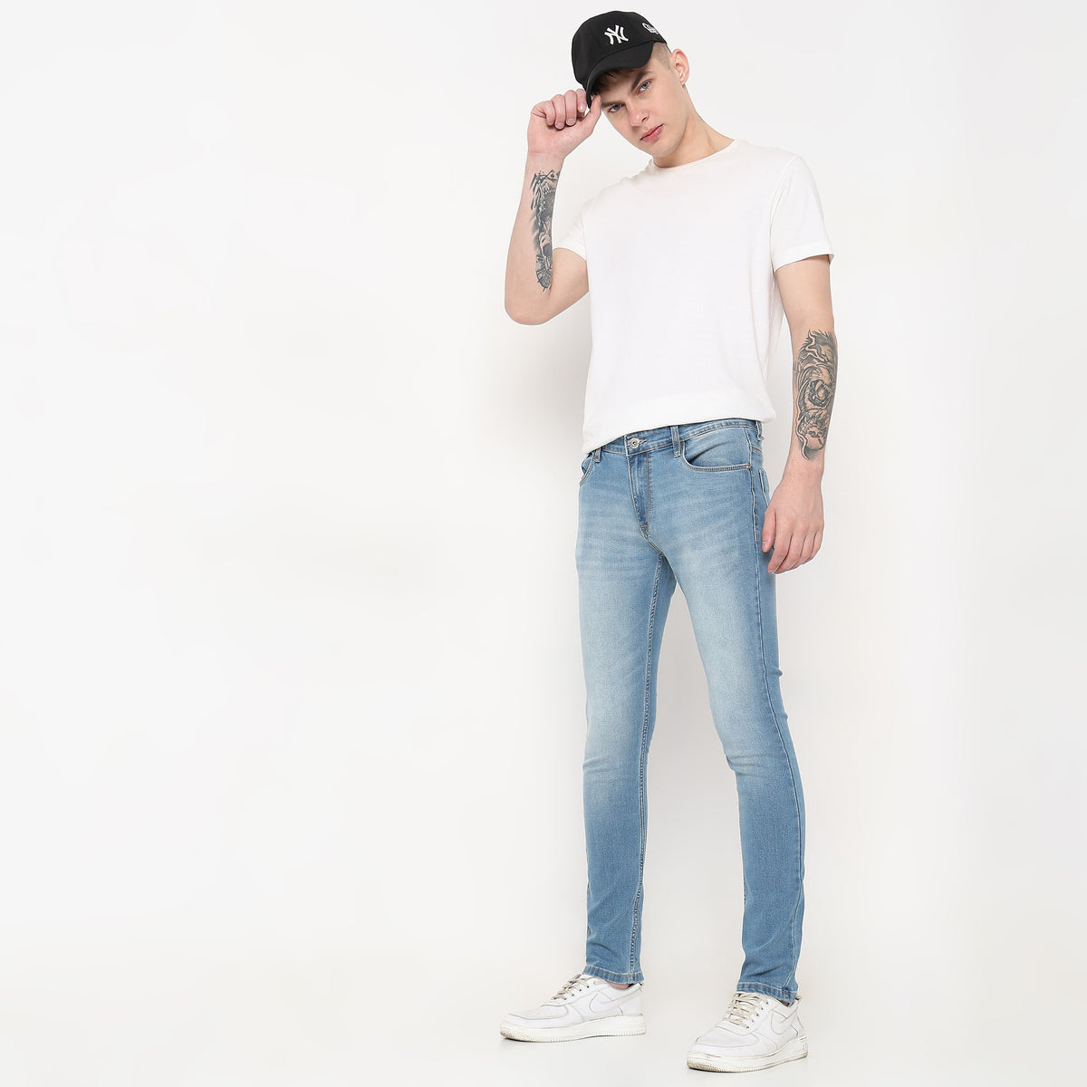 Skinny Fit Solid Mid Rise Jeans