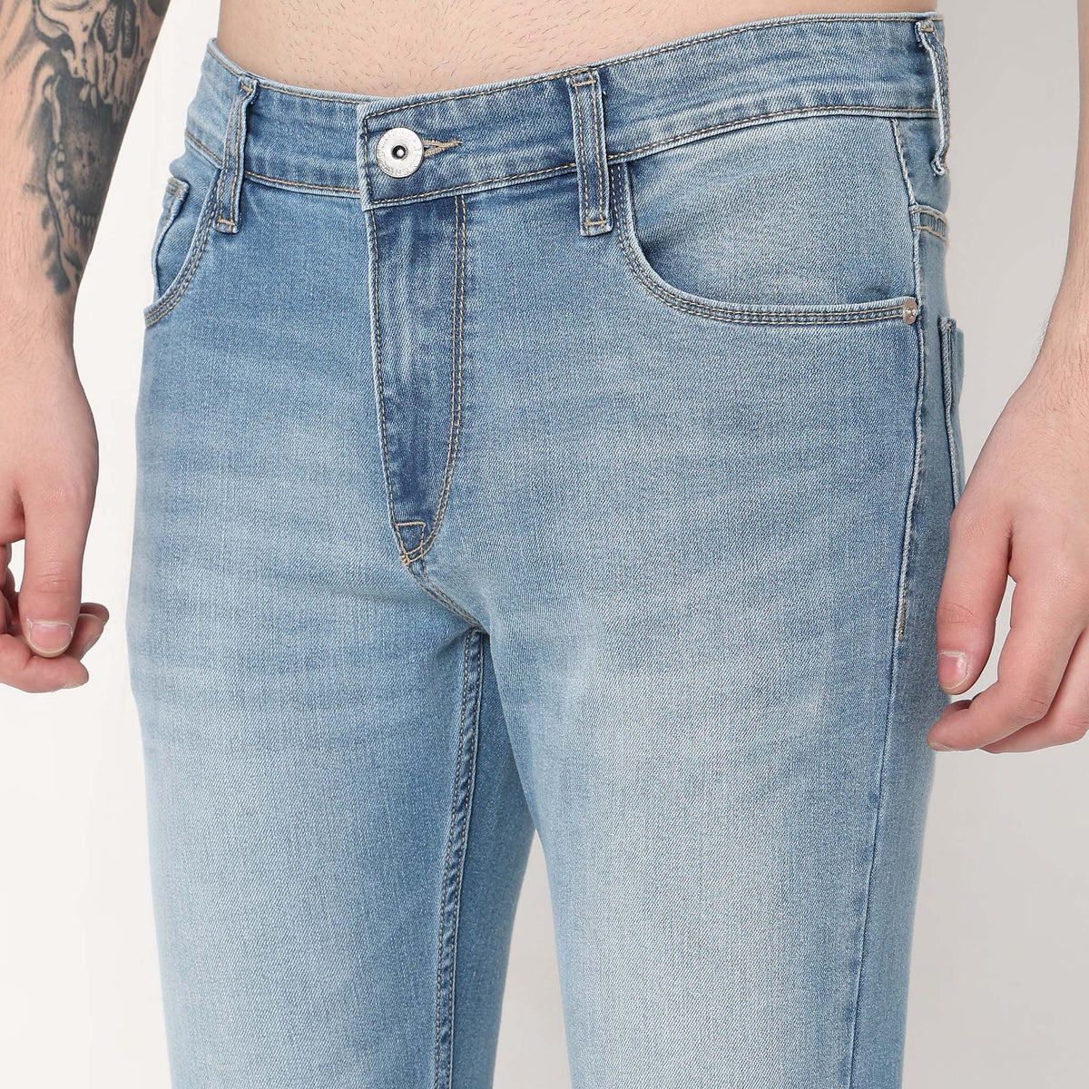 Skinny Fit Solid Mid Rise Jeans