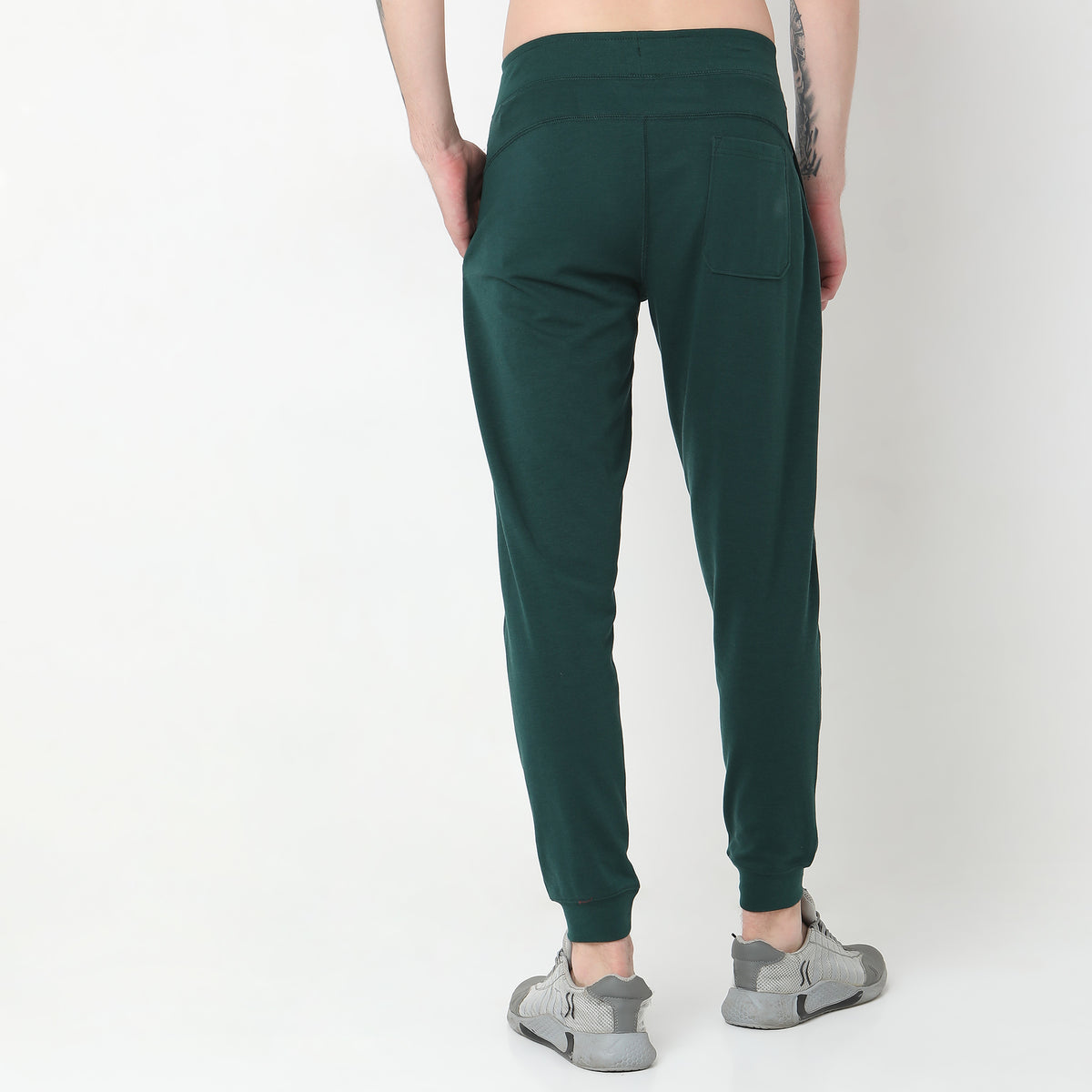 Regular Fit Solid Mid Rise Trackpants