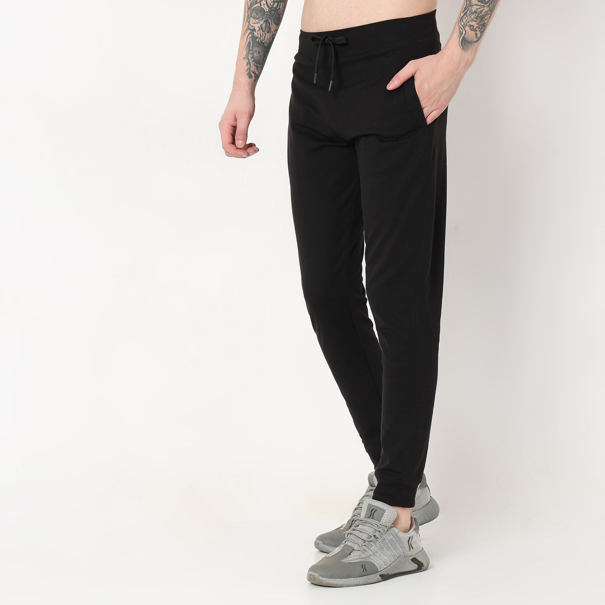 Regular Fit Solid Mid Rise Trackpants