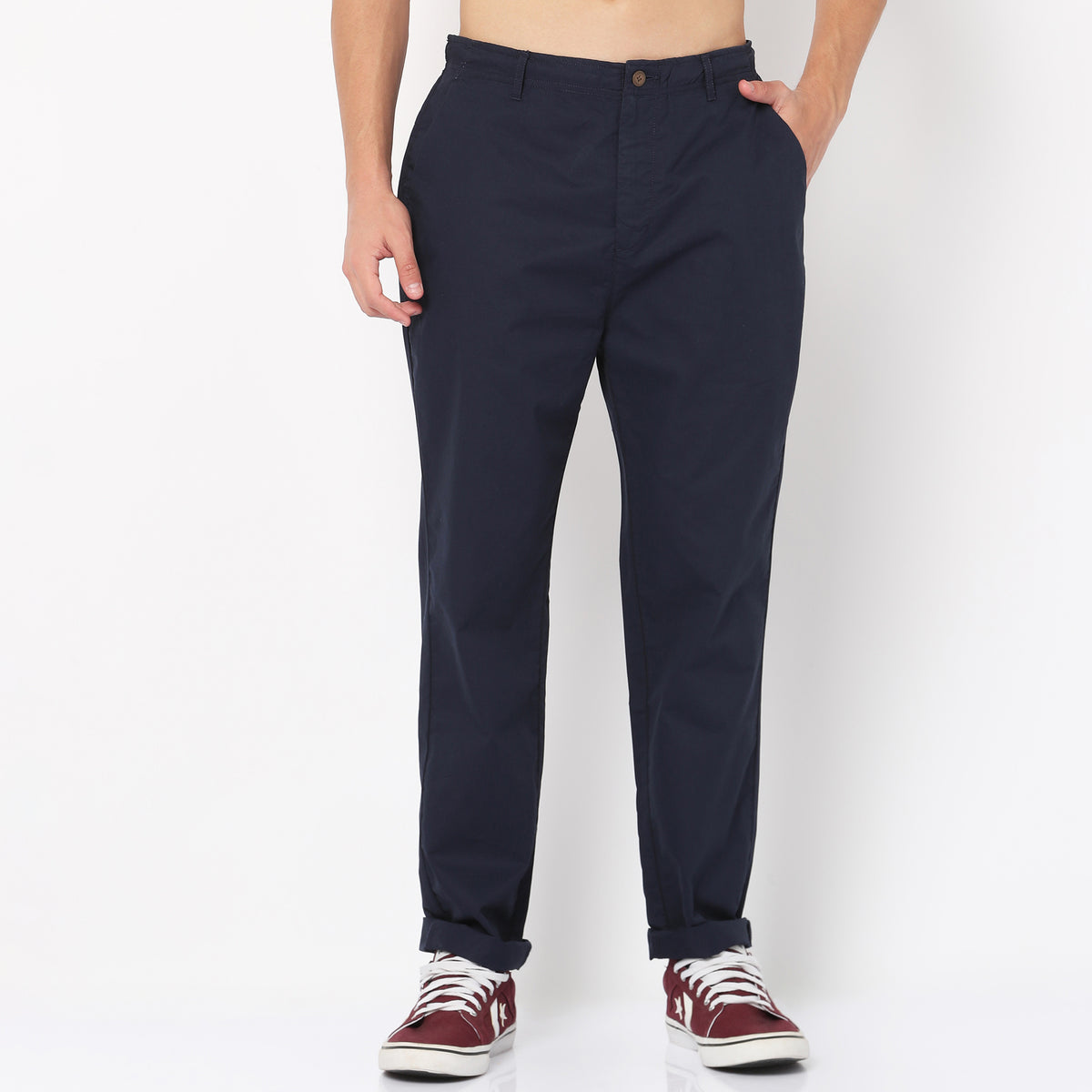 Relaxed Fit Solid Mid Rise Chinos