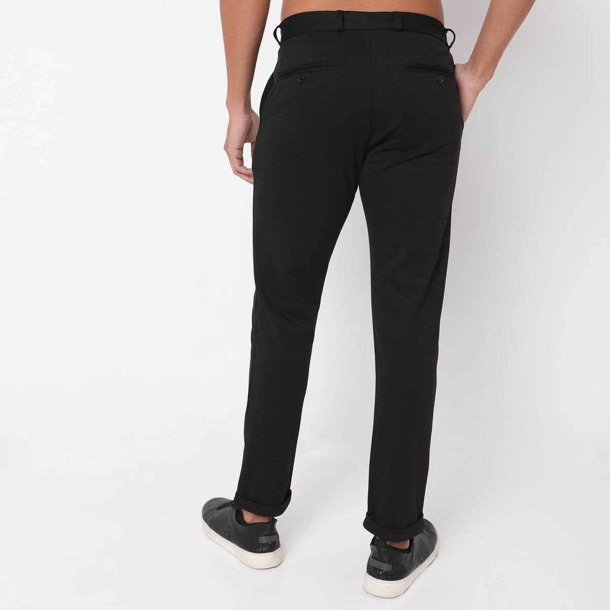 Regular Fit Solid Mid Rise Chinos