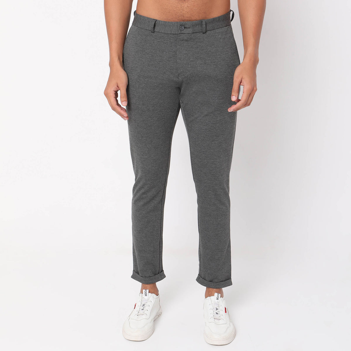 Regular Fit Solid Mid Rise Chinos