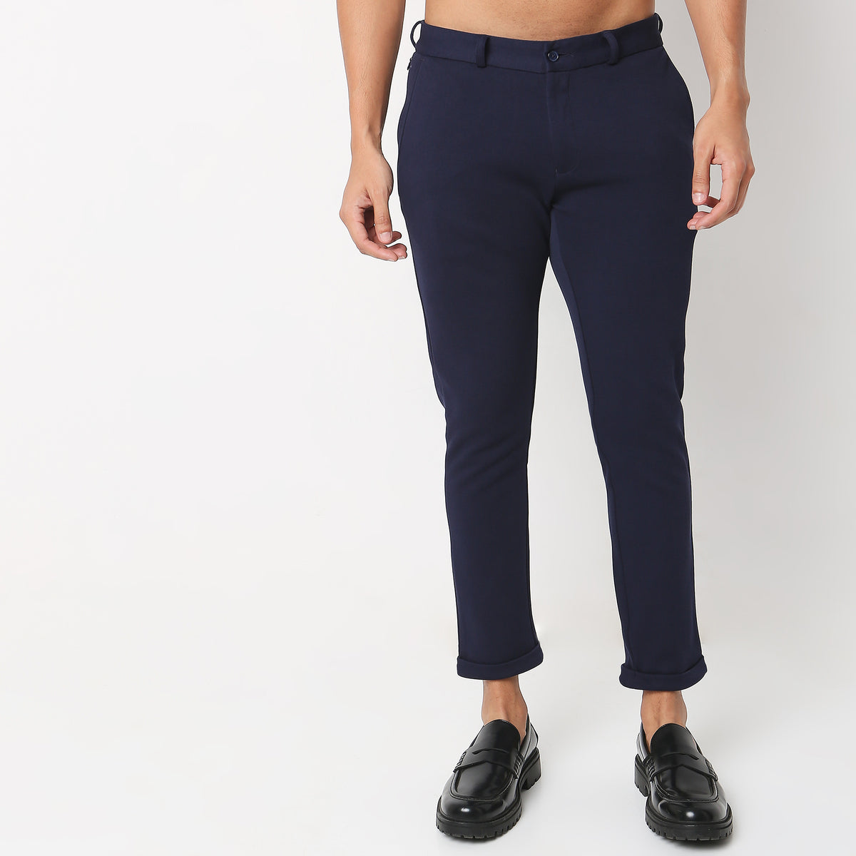 Regular Fit Solid Mid Rise Chinos