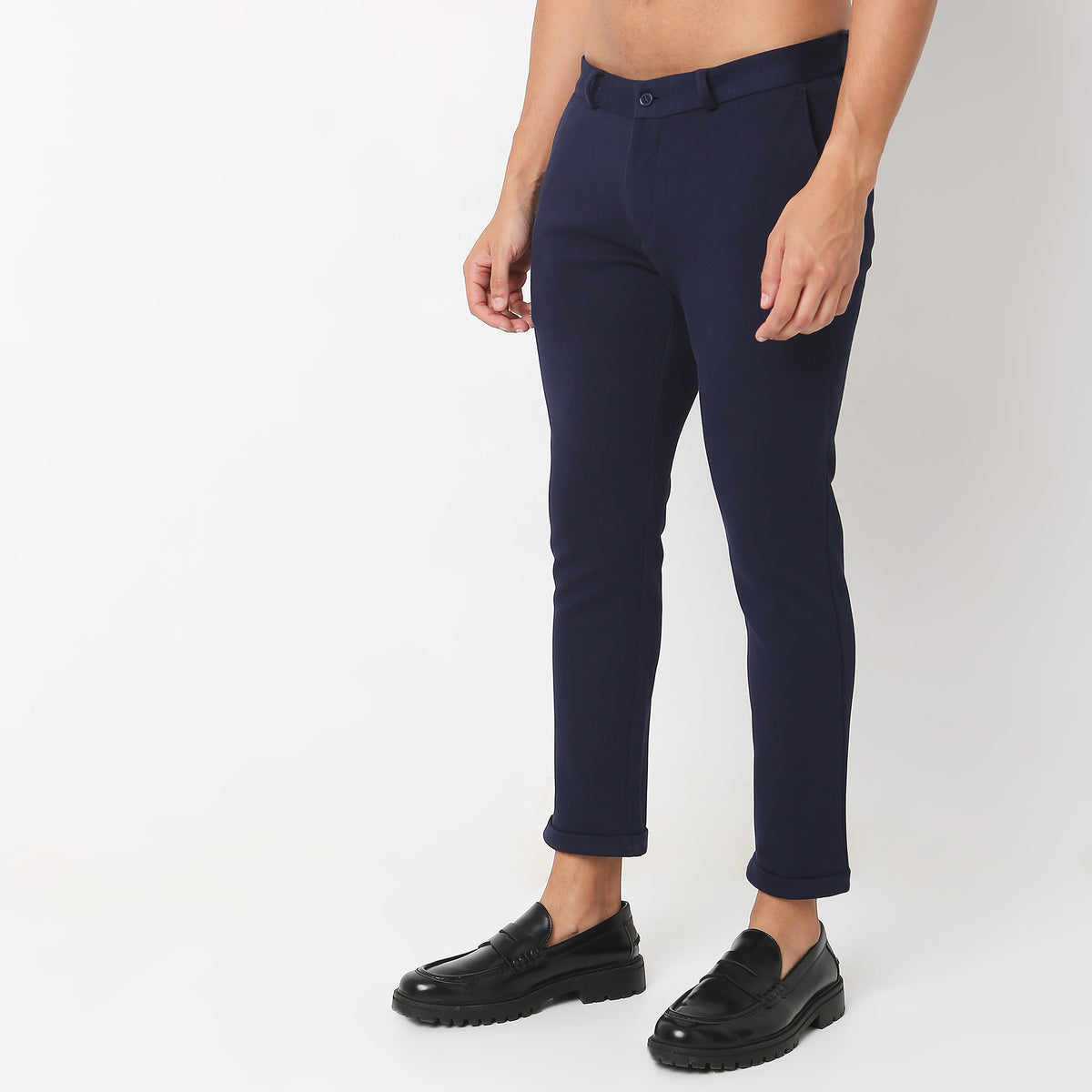 Regular Fit Solid Mid Rise Chinos