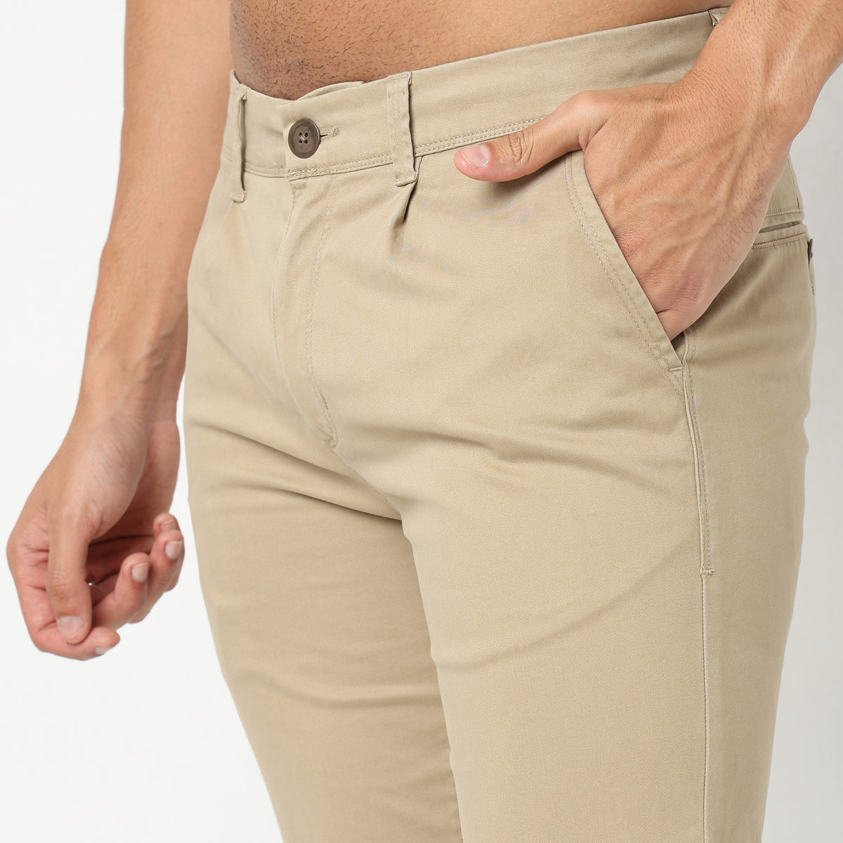 Regular Fit Solid Mid Rise Chinos