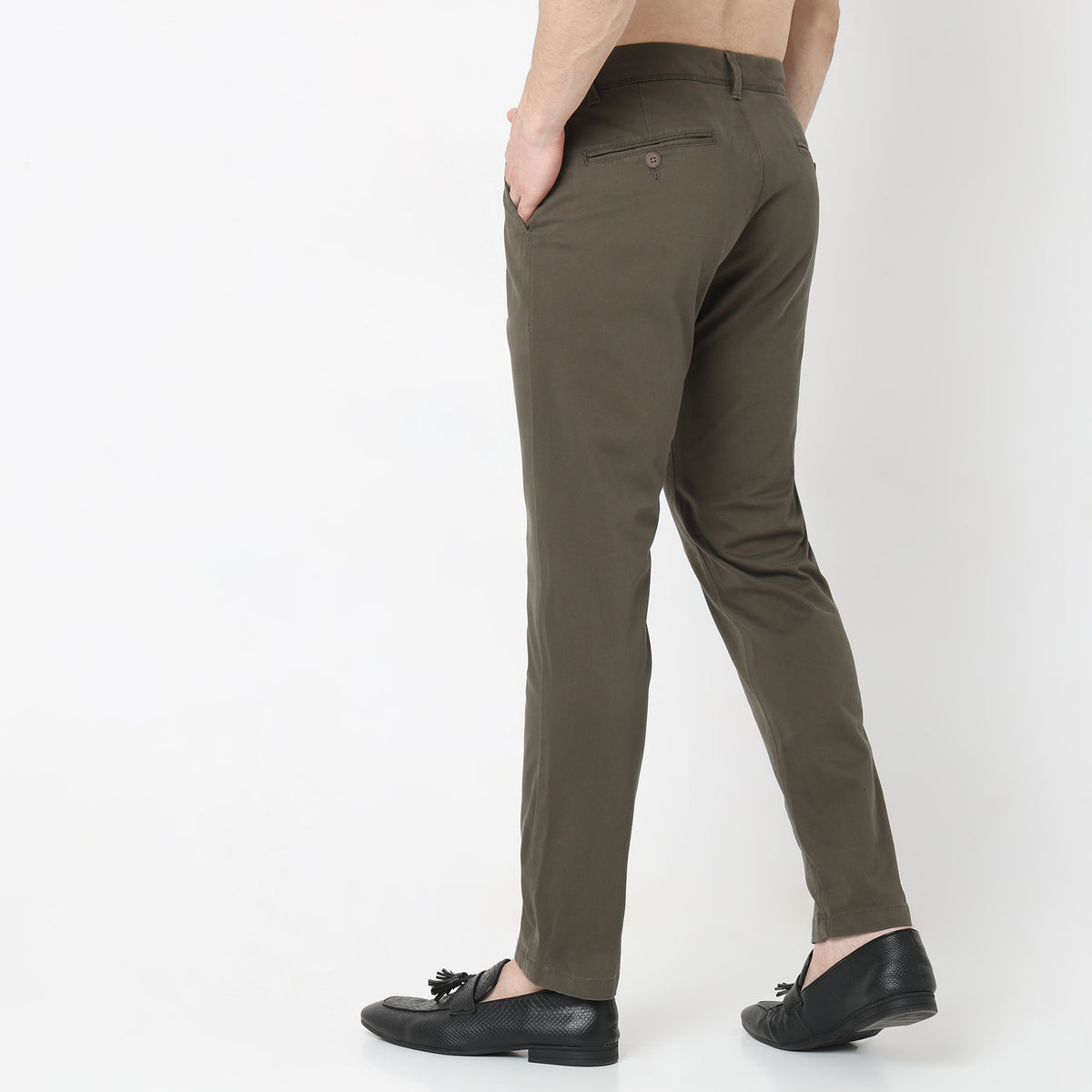 Regular Fit Solid Mid Rise Chinos