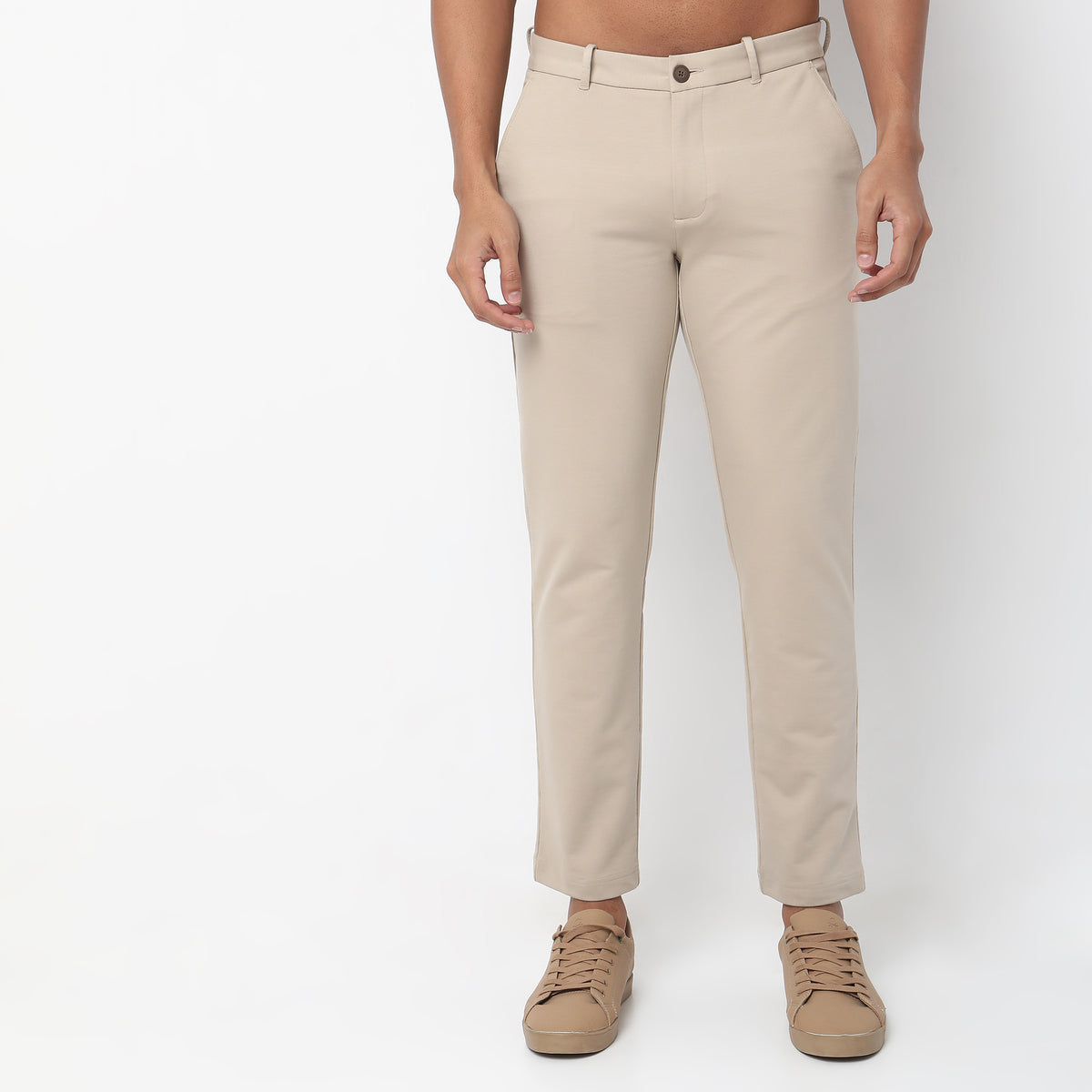 Regular Fit Solid Mid Rise Chinos