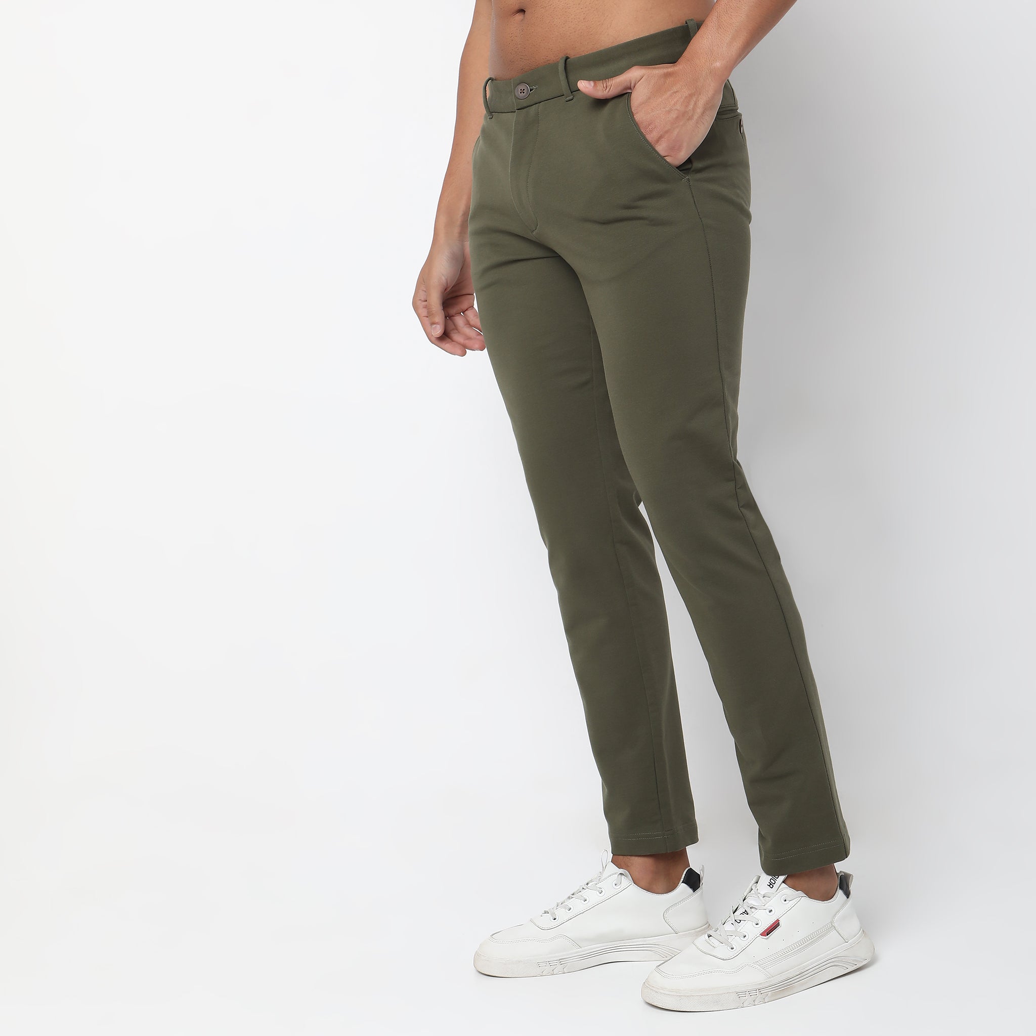 Regular Fit Solid Mid Rise Chinos