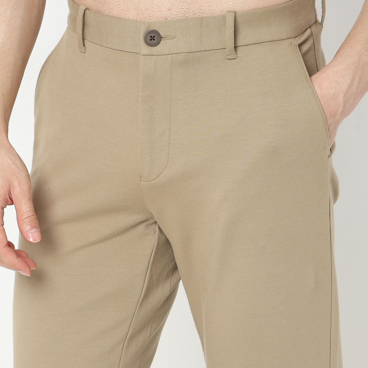 Regular Fit Solid Mid Rise Chinos