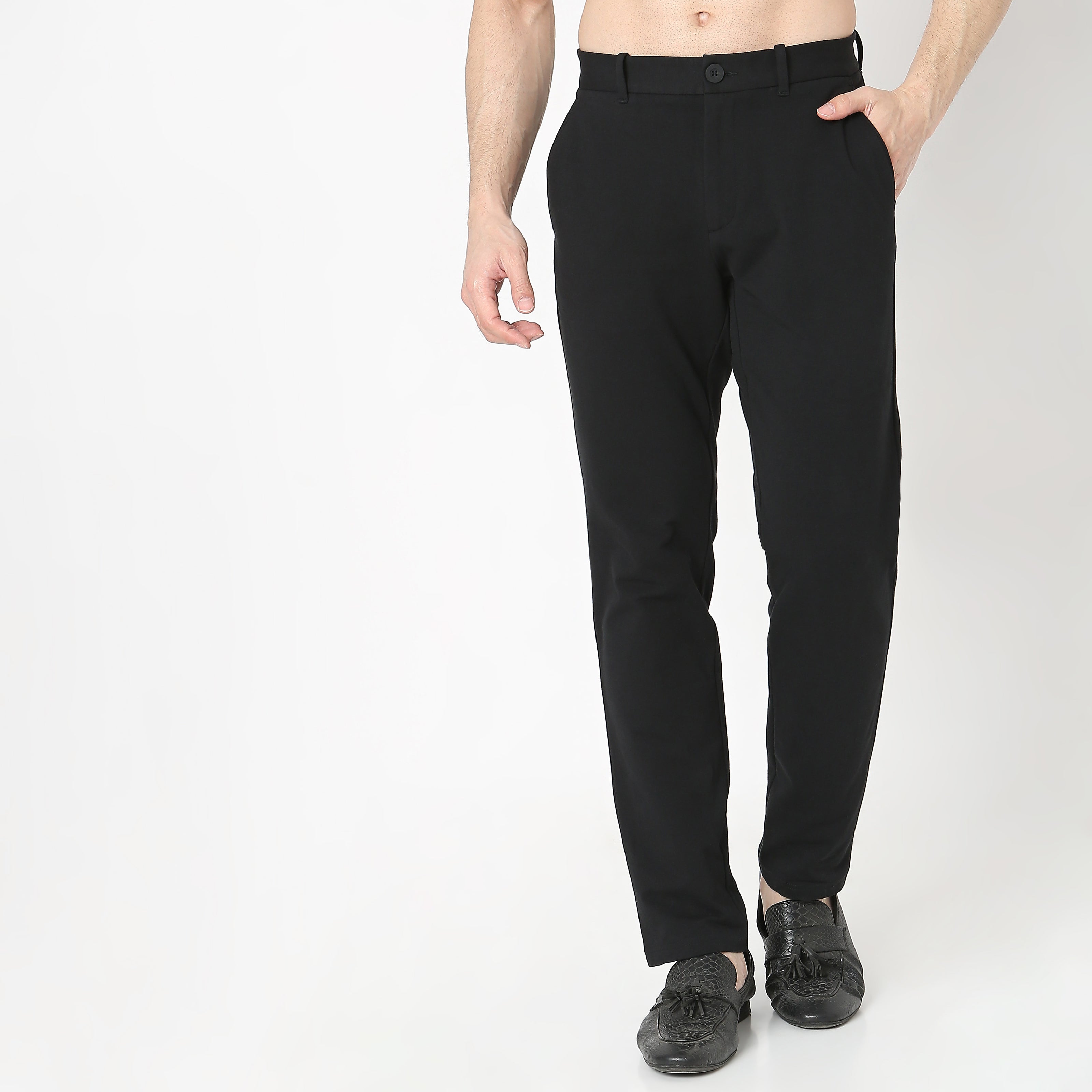 Regular Fit Solid Mid Rise Chinos