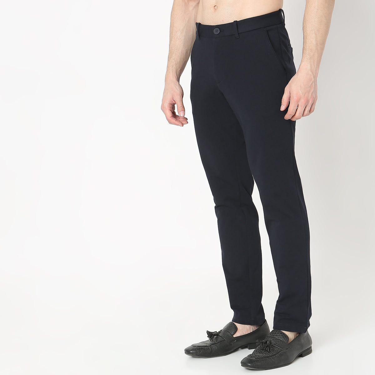 Regular Fit Solid Mid Rise Chinos