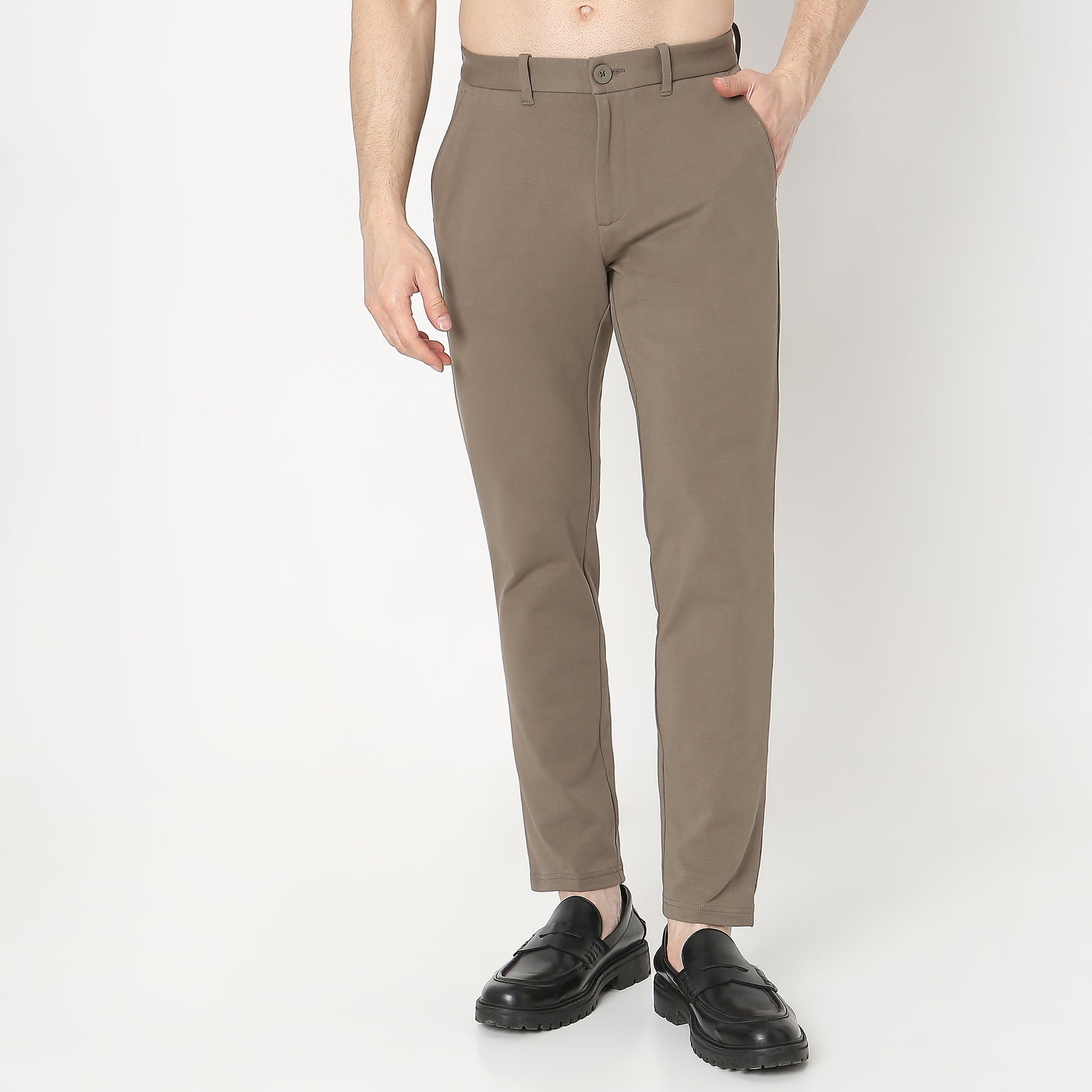 Skinny Fit Solid Mid Rise Chinos