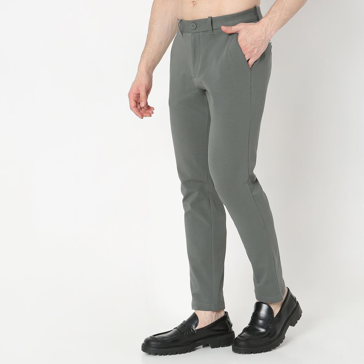 Skinny Fit Solid Mid Rise Chinos