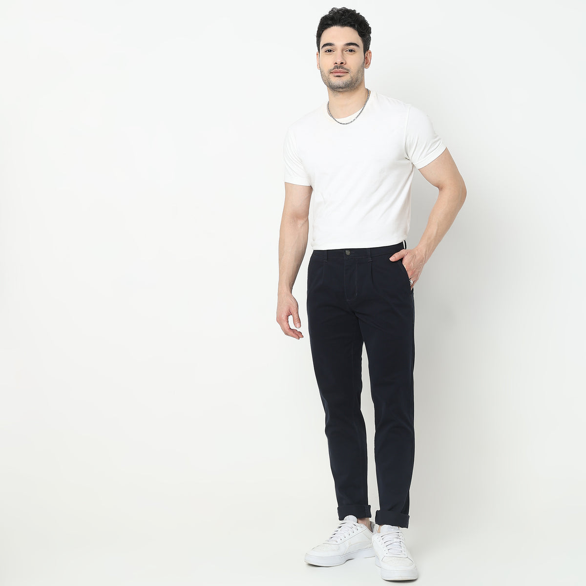 Regular Fit Solid Mid Rise Chinos