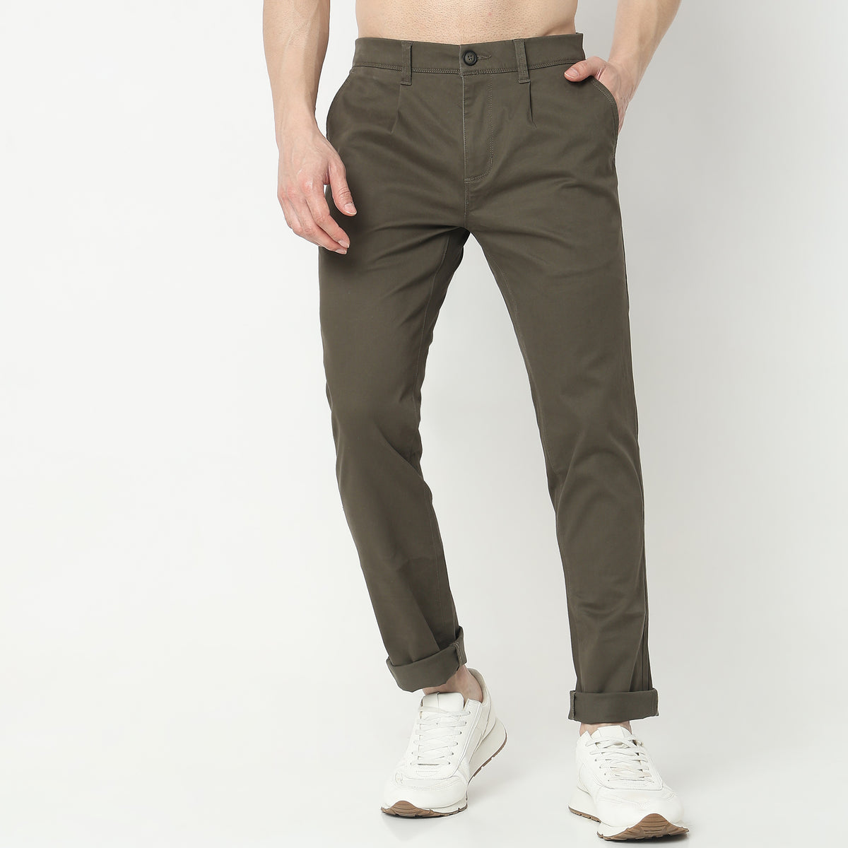 Regular Fit Solid Mid Rise Chinos