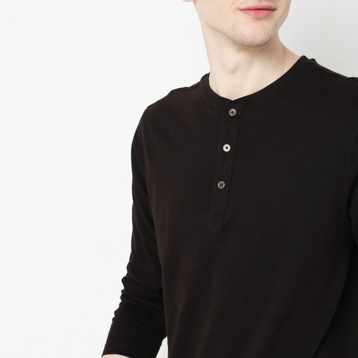 Men Wearing Regular Fit Solid T-Shirt