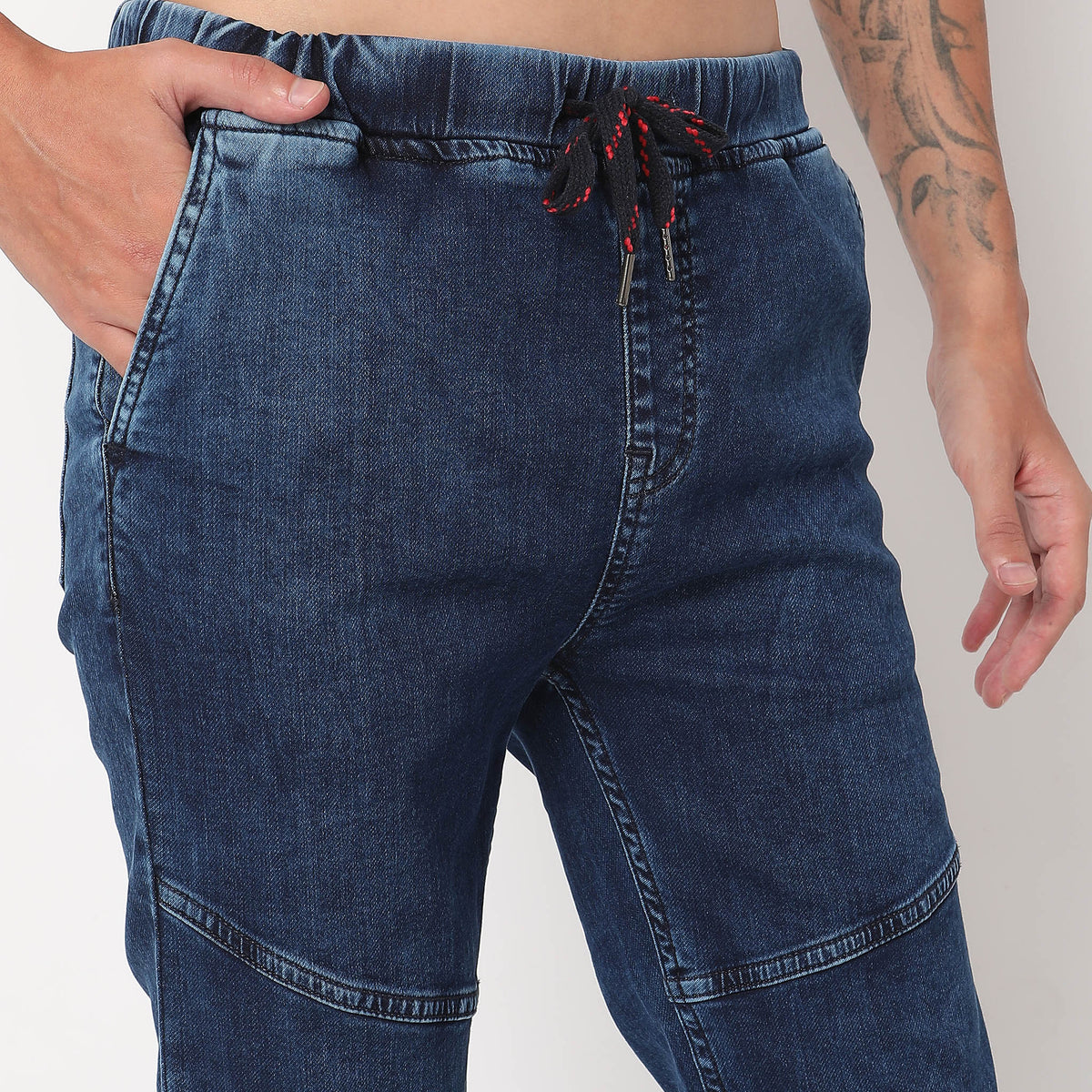 Regular Fit Solid Low Rise Jeans