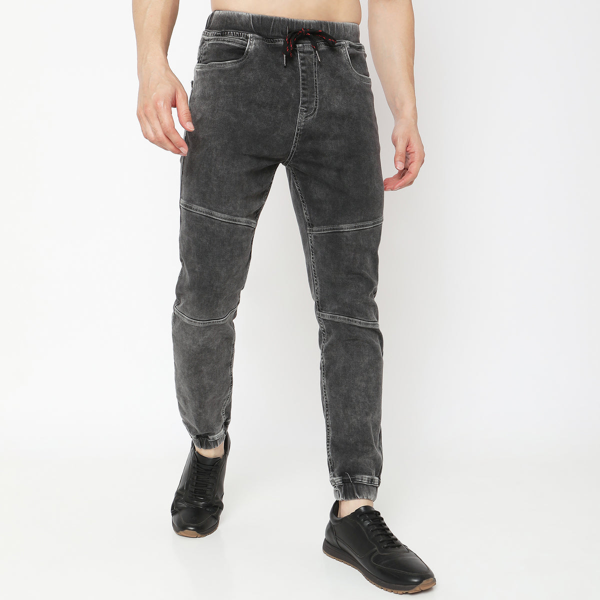 Regular Fit Solid Low Rise Jeans