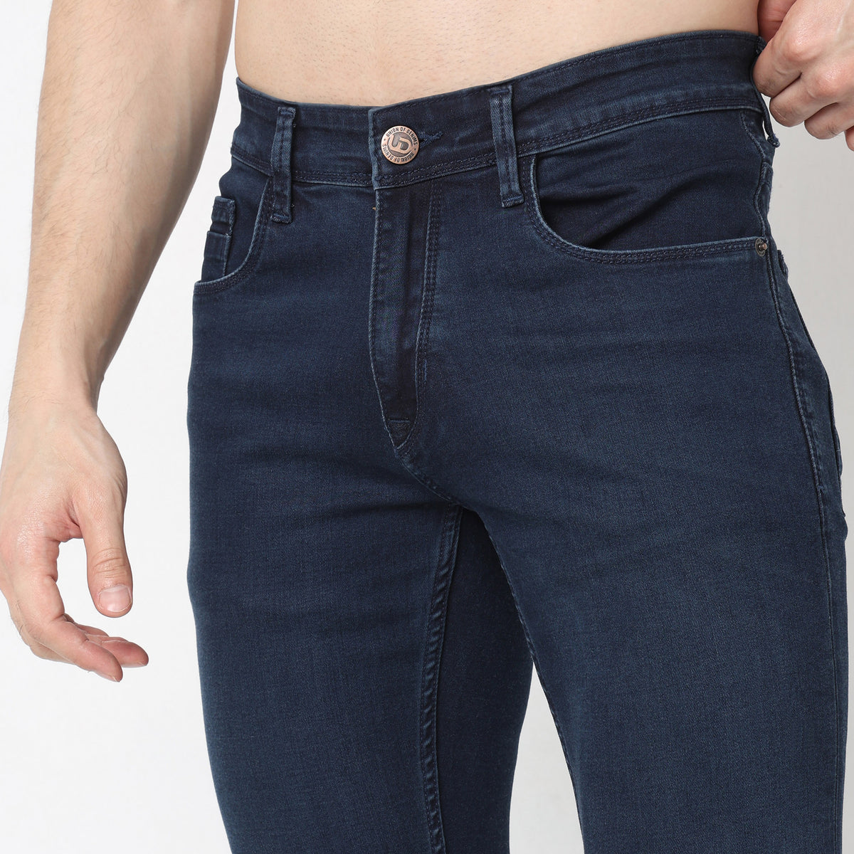 Slim Fit Solid Mid Rise Jeans